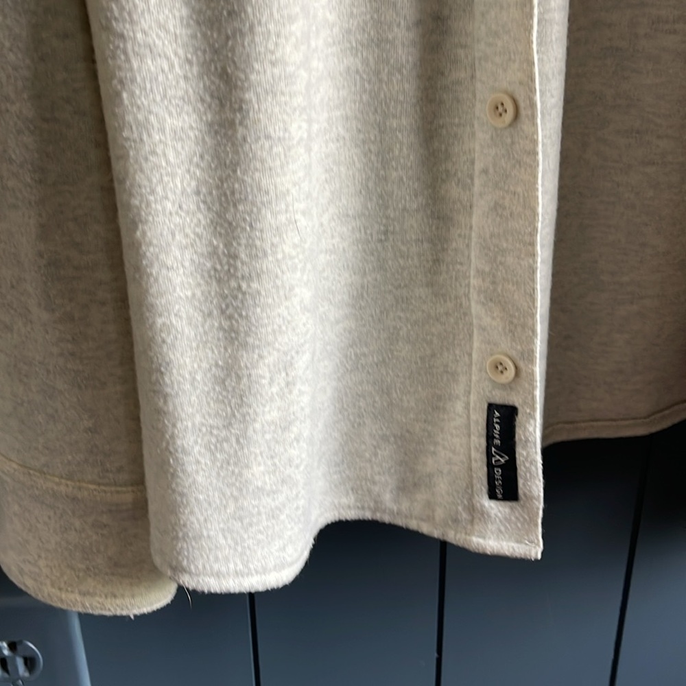 Alpine Design button down - Picture 4 of 5